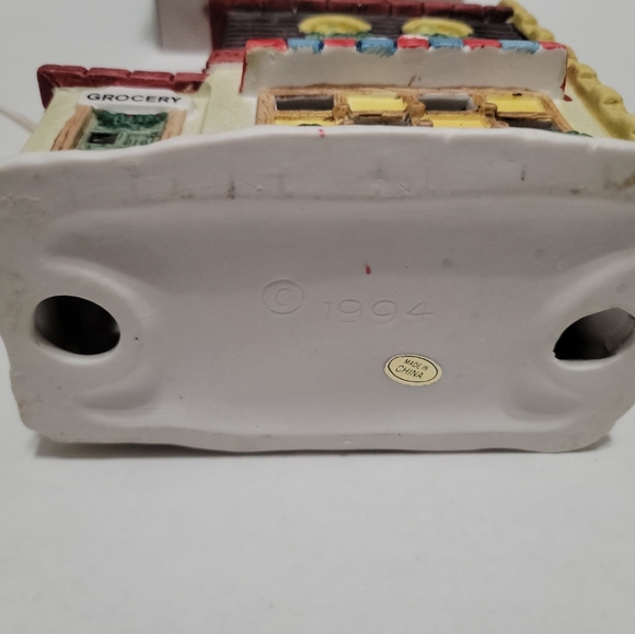 Vintage 1994 Victorian Village Collectibles Hand Painted "Grocery Store" - Picture 3 of 8